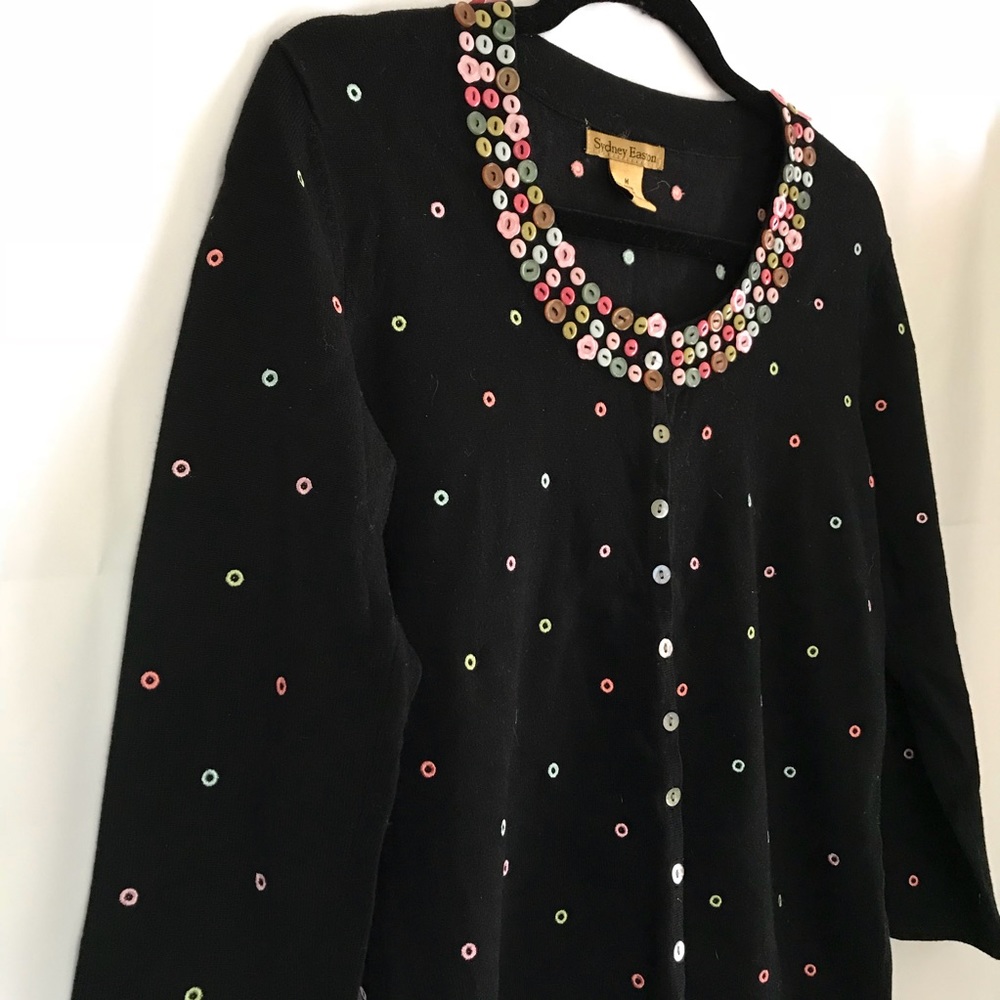 Adorable Buttons!  3/4 Sleeve Lightweight Cardigan - Picture 3 of 6
